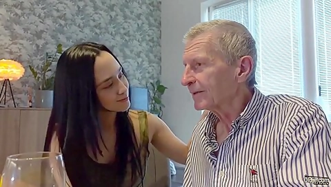 Alice Hernandez And Old Geezer Porn Video