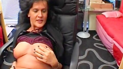 Mit Ihren Steifen Nippel Reitet Sie Meinen Schwanz Die Milf